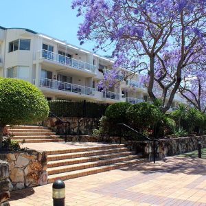 Weighing Your Options: Pros and Cons of Serviced Apartments in Kangaroo Point