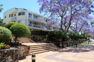 Alternative to booking Brisbane city hotels